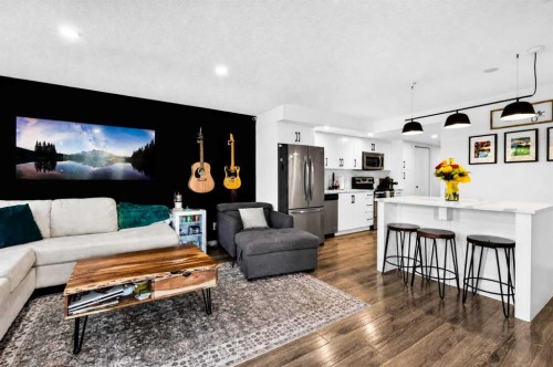 103-1920 11 Avenue Sw, Calgary, AB - Indoor Photo Showing Living Room