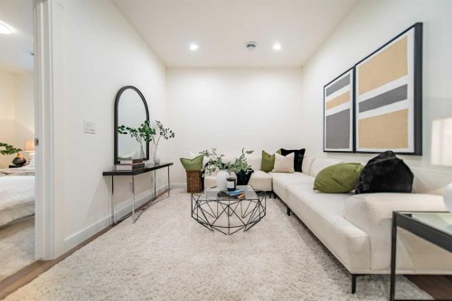 168 Creekstone Circle Sw, Calgary, AB - Indoor
