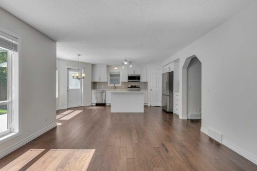 96 Valley Brook Circle Nw, Calgary, AB 