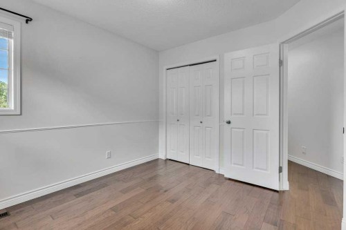 96 Valley Brook Circle Nw, Calgary, AB 