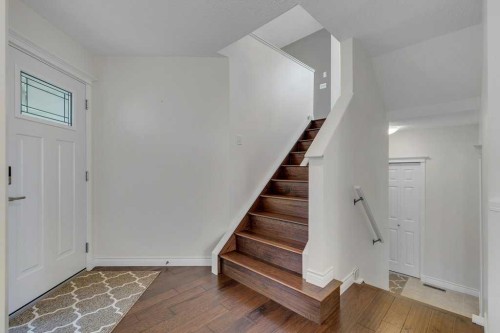 96 Valley Brook Circle Nw, Calgary, AB 