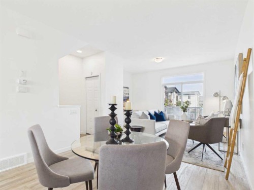 2478 210 Avenue Se, Calgary, AB - Indoor Photo Showing Other Room