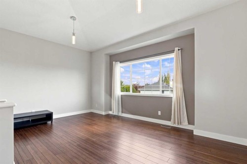 541 Citadel Meadow Bay Nw, Calgary, AB - Indoor Photo Showing Other Room