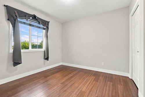 541 Citadel Meadow Bay Nw, Calgary, AB - Indoor Photo Showing Other Room