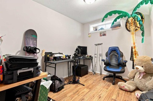 541 Citadel Meadow Bay Nw, Calgary, AB - Indoor Photo Showing Other Room