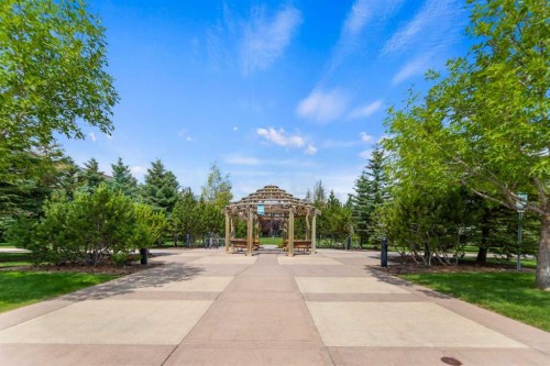 1213-4 Kingsland Close Se, Airdrie, AB - Outdoor