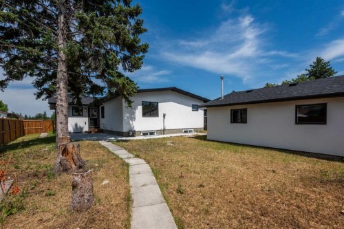 1731 111 Avenue Sw, Calgary, AB - Outdoor