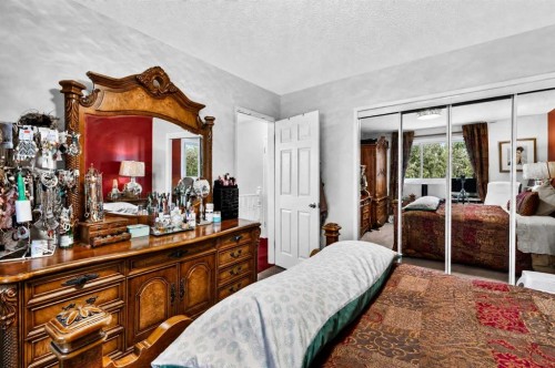 4726 44 Avenue Ne, Calgary, AB - Indoor