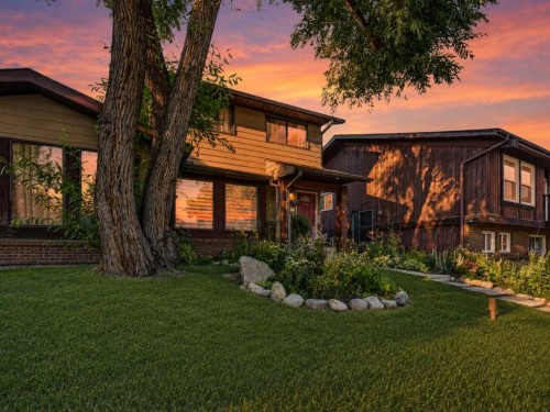 4726 44 Avenue Ne, Calgary, AB - Outdoor