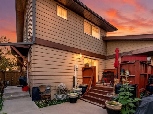 4726 44 Avenue Ne, Calgary, AB - Outdoor With Deck Patio Veranda With Exterior