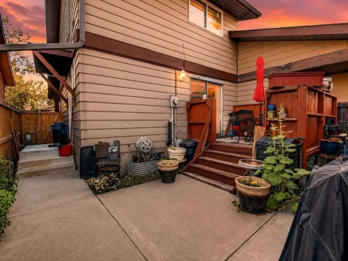4726 44 Avenue Ne, Calgary, AB - Outdoor With Exterior