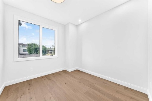 2002 44 Avenue Sw, Calgary, AB - Indoor Photo Showing Other Room