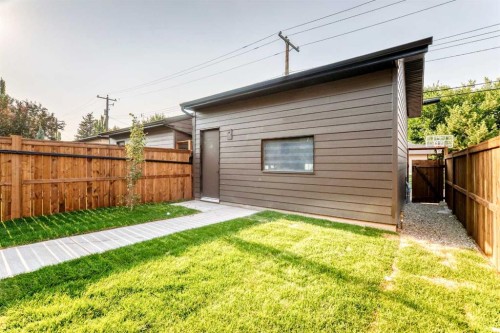 2002 44 Avenue Sw, Calgary, AB - Outdoor With Exterior