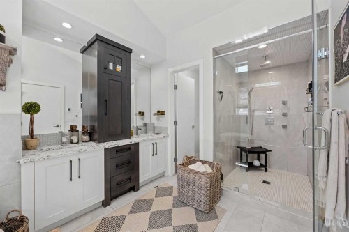 2012 49 Avenue Sw, Calgary, AB - Indoor Photo Showing Other Room