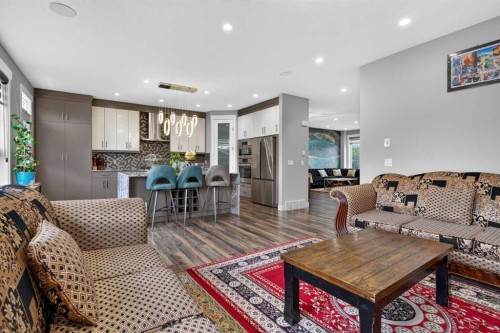 120 Castlegrove Road Ne, Calgary, AB - Indoor Photo Showing Living Room