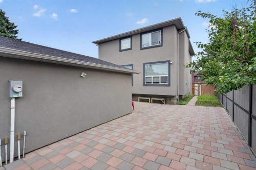 120 Castlegrove Road Ne, Calgary, AB - Outdoor With Exterior