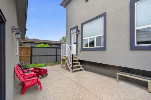 120 Castlegrove Road Ne, Calgary, AB - Outdoor With Exterior