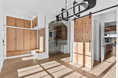 907 36A Street Nw, Calgary, AB - Indoor Photo Showing Other Room