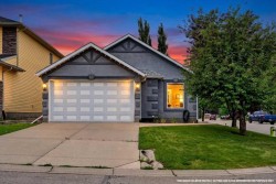 1 Harvest Park Place NE Calgary, AB T3K 4K8
