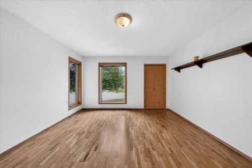1 Harvest Park Place Ne, Calgary, AB - Indoor Photo Showing Other Room