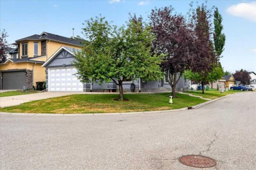 1 Harvest Park Place Ne, Calgary, AB - Outdoor