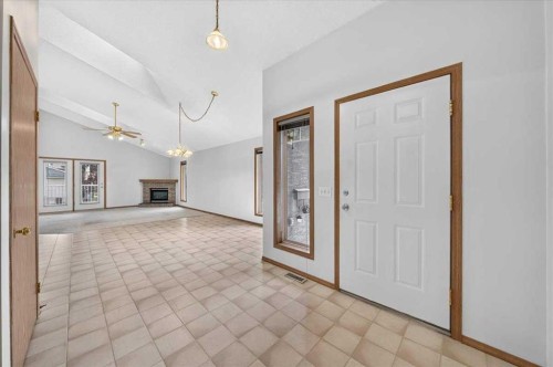 1 Harvest Park Place Ne, Calgary, AB - Indoor Photo Showing Other Room