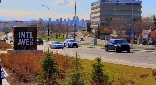 211 Forest Way Se, Calgary, AB 