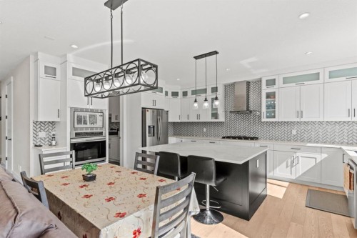 129 Marina Key, Chestermere, AB - Indoor Photo Showing Kitchen With Upgraded Kitchen