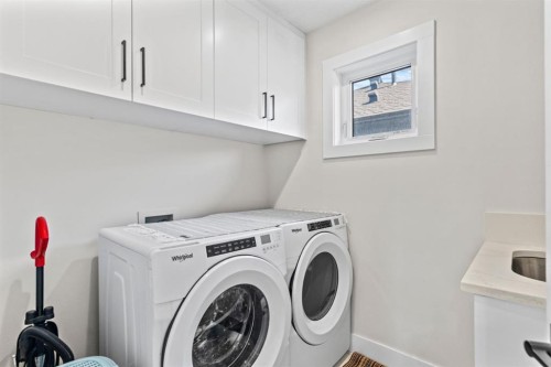 129 Marina Key, Chestermere, AB - Indoor Photo Showing Laundry Room