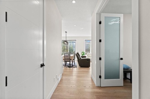 129 Marina Key, Chestermere, AB - Indoor Photo Showing Other Room