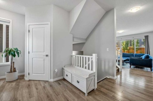 114 Crestbrook Way Sw, Calgary, AB - Indoor