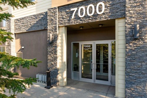 7202-403 Mackenzie Way SW Airdrie, AB T4B 3V7