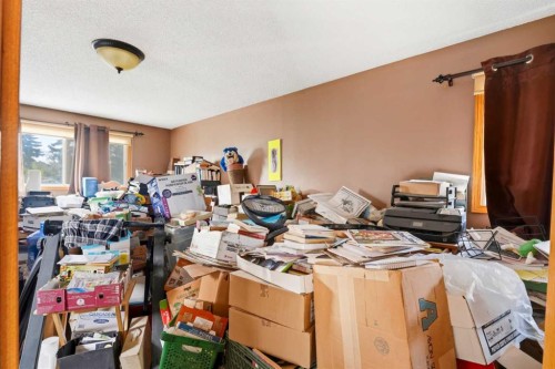 217 23 Avenue Ne, Calgary, AB - Indoor