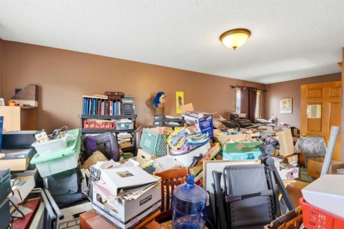 217 23 Avenue Ne, Calgary, AB - Indoor