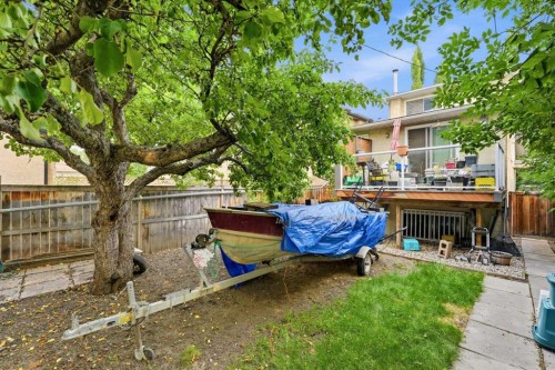 217 23 Avenue Ne, Calgary, AB - Outdoor With Exterior