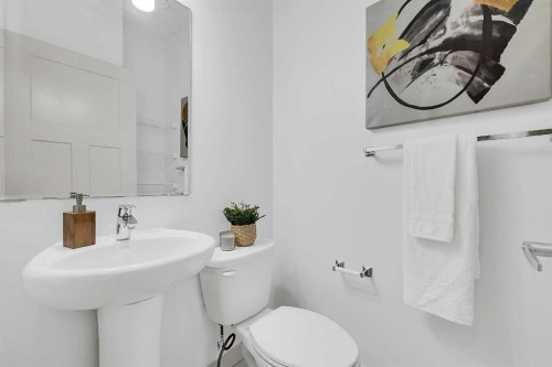 570 Evanston Manor Nw, Calgary, AB - Indoor Photo Showing Bathroom