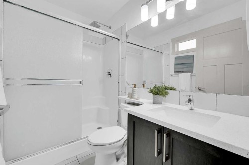 570 Evanston Manor Nw, Calgary, AB - Indoor Photo Showing Bathroom