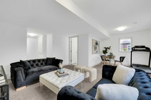 570 Evanston Manor Nw, Calgary, AB - Indoor Photo Showing Living Room