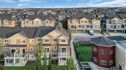 570 Evanston Manor Nw, Calgary, AB - Outdoor With Facade