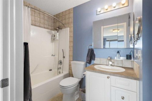 13 Tuscany Springs Circle Nw, Calgary, AB - Indoor Photo Showing Bathroom