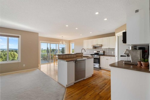 13 Tuscany Springs Circle Nw, Calgary, AB - Indoor Photo Showing Kitchen
