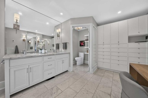 922 Rideau Road Sw, Calgary, AB - Indoor Photo Showing Bathroom