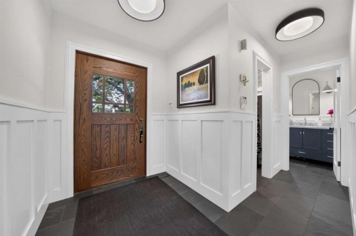 922 Rideau Road Sw, Calgary, AB - Indoor Photo Showing Other Room