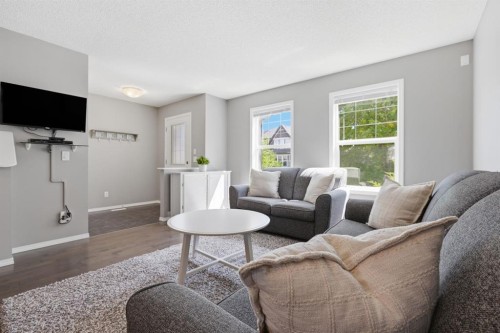 4008 New Brighton Grove Se, Calgary, AB - Indoor Photo Showing Living Room