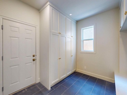 54 Royal Ridge Mount Nw, Calgary, AB - Indoor Photo Showing Other Room