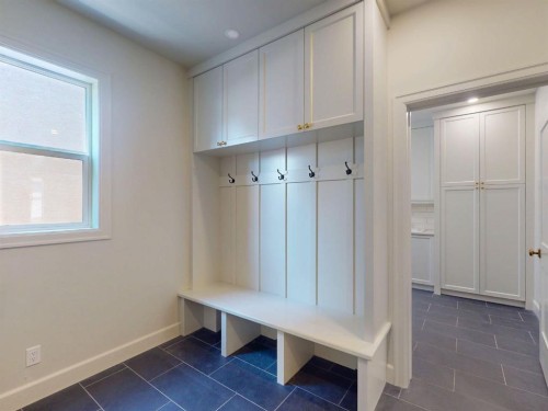 54 Royal Ridge Mount Nw, Calgary, AB - Indoor Photo Showing Other Room