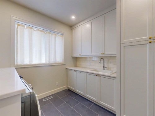54 Royal Ridge Mount Nw, Calgary, AB - Indoor