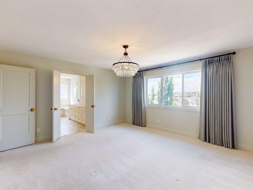 54 Royal Ridge Mount Nw, Calgary, AB - Indoor Photo Showing Other Room