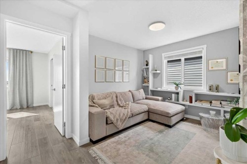 90 Savoy Landing Se, Calgary, AB - Indoor Photo Showing Living Room