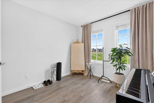 90 Savoy Landing Se, Calgary, AB - Indoor
